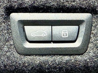 2026 BMW i5 — photo 13 view
