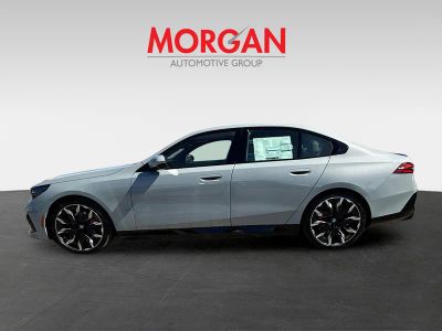 2026 BMW i5 — engine compartment view