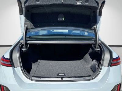 2026 BMW i5 — photo 12 view