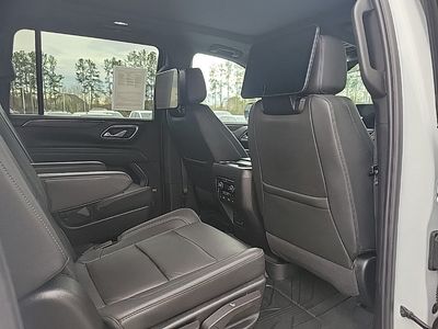 2024 Chevrolet Suburban - Photo 8