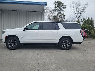 2024 Chevrolet Suburban - Photo 3
