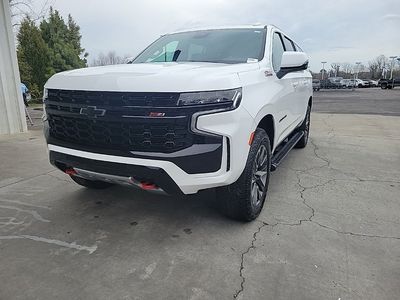 2024 Chevrolet Suburban - Photo 2