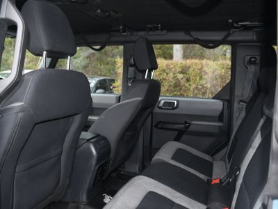 2022 Ford Bronco - Photo 16