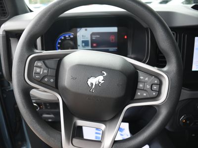 2022 Ford Bronco - Photo 12