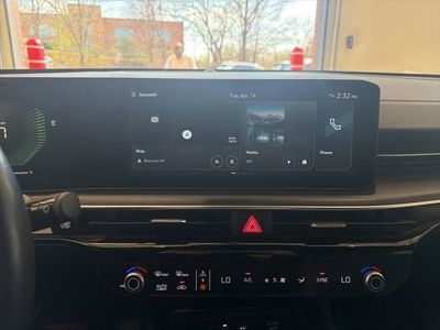 2025 Kia K5 GT-Line - Photo 12