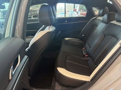2025 Kia K5 GT-Line - Photo 18