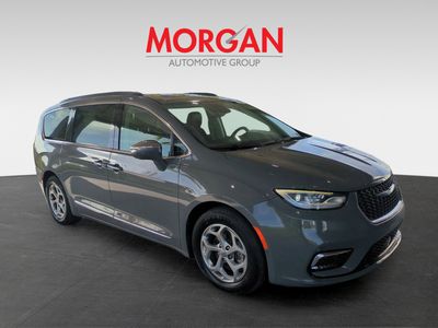 2022 Chrysler Pacifica - Photo 2