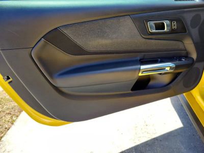 2024 Ford Mustang — photo 12 view