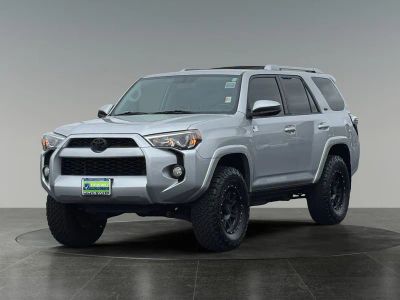 2016 Toyota 4Runner — rear three-quarter view