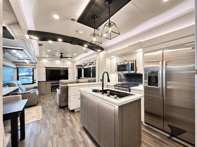 2025 Jayco North Point - Photo 18