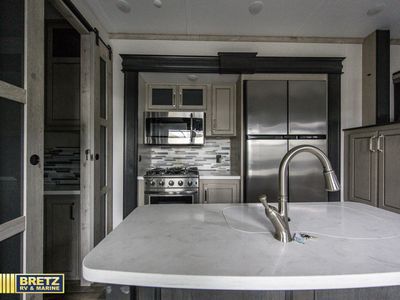 2022 Keystone RV Alpine - Photo 9