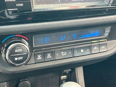 2014 Toyota Corolla - Photo 11