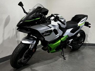 2024 Kawasaki Ninja 7 Hybrid ABS - Photo 4