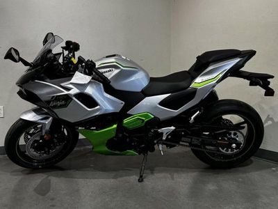 2024 Kawasaki Ninja 7 Hybrid ABS - Photo 5