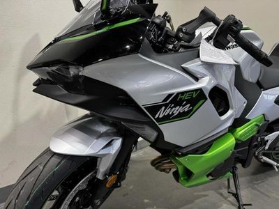 2024 Kawasaki Ninja 7 Hybrid ABS - Photo 11
