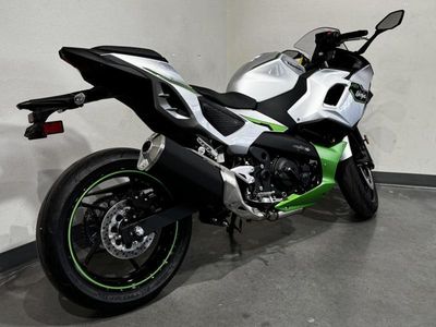 2024 Kawasaki Ninja 7 Hybrid ABS - Photo 10