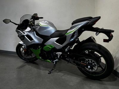 2024 Kawasaki Ninja 7 Hybrid ABS - Photo 6
