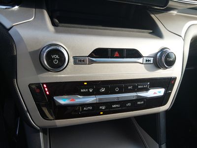 2022 Ford Explorer - Photo 13