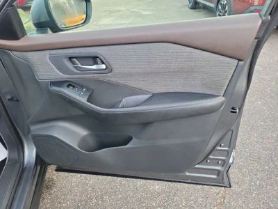 2023 Nissan Rogue — photo 37 view