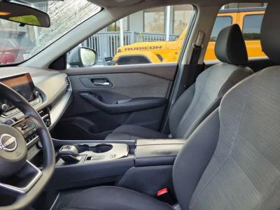 2023 Nissan Rogue — photo 14 view