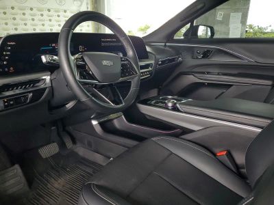 2024 Cadillac LYRIQ — photo 16 view