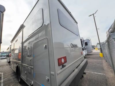 2027 Thor Motor Coach OMNI TRAIL — photo 30 view