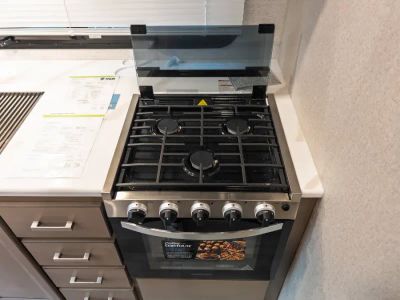 2027 Thor Motor Coach OMNI TRAIL — photo 12 view