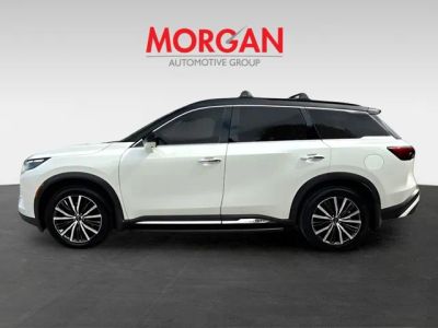 2023 INFINITI QX60 — engine compartment view