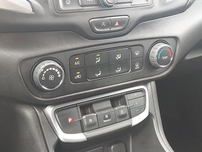 2024 GMC Terrain — photo 18 view