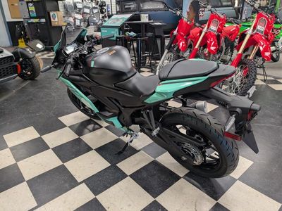 2026 Yamaha YZF-R3 - Photo 6