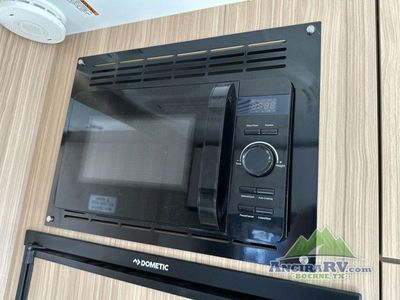 2022 Black Series Camper HQ Series - Photo 13