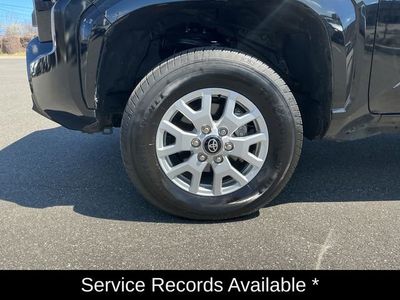 2025 Toyota Tacoma — photo 10 view