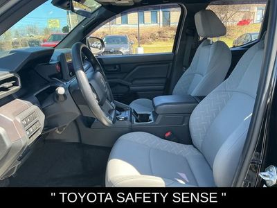 2025 Toyota Tacoma — photo 15 view
