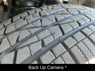2025 Toyota Tacoma — photo 12 view