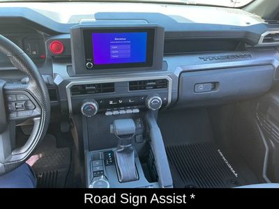 2025 Toyota Tacoma — photo 20 view