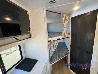 2025 Forest River RV Surveyor Legend - Photo 9