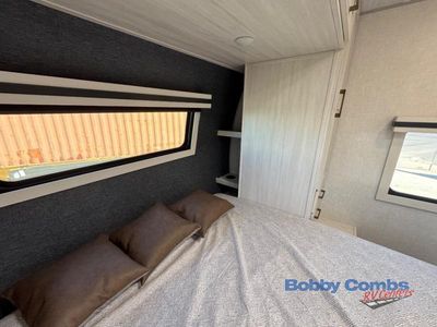 2025 Forest River RV Surveyor Legend - Photo 14