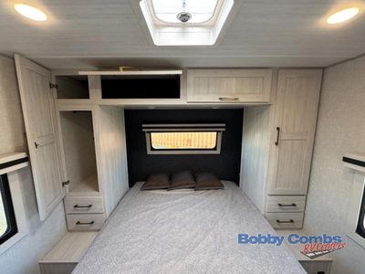2025 Forest River RV Surveyor Legend - Photo 13