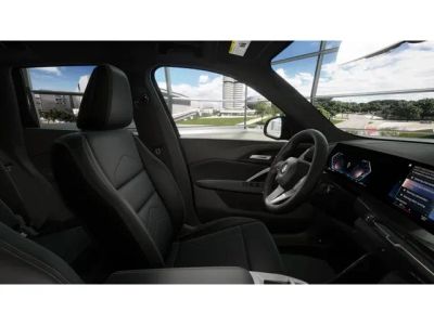 2026 BMW X1 — photo 9 view