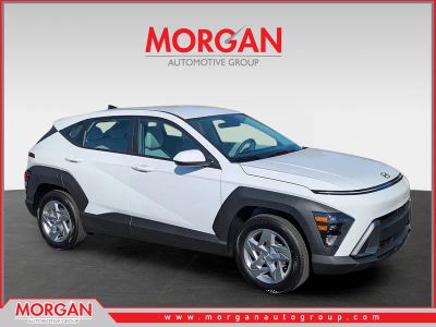 2026 Hyundai KONA SE in Atlas White — front three-quarter view