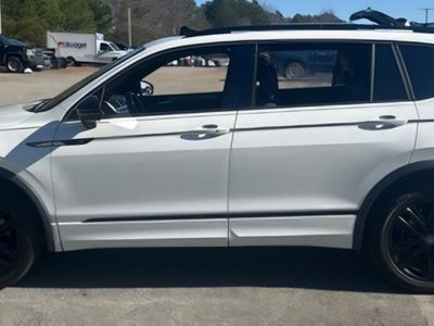 2022 Volkswagen Tiguan - Photo 2