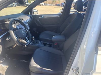 2022 Volkswagen Tiguan - Photo 4