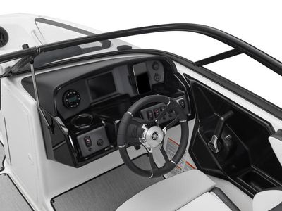 2025 Yamaha Boats AR195 - Photo 12