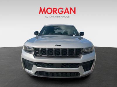 2026 Jeep Grand Cherokee — photo 9 view