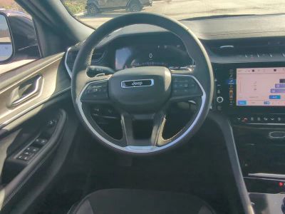 2026 Jeep Grand Cherokee — photo 18 view