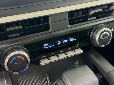 2025 Toyota Tacoma — photo 16 view