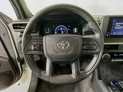 2025 Toyota Tacoma — photo 9 view