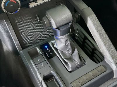 2025 Toyota Tacoma — photo 17 view