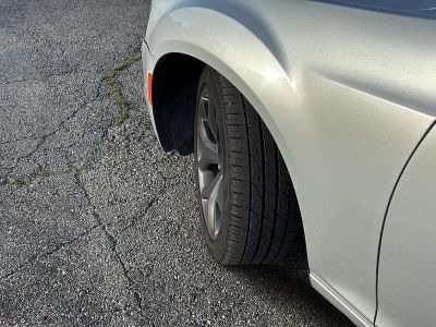 2023 Chrysler 300 — detail view
