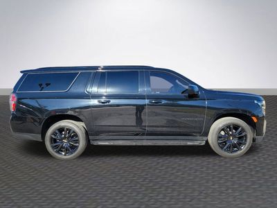 2023 Chevrolet Suburban - Photo 4